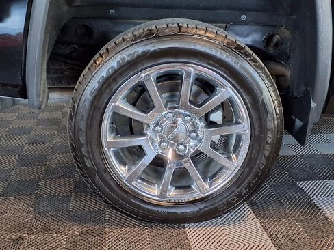 Used 2018 GMC Sierra 1500 Denali AWD/4WD image 8