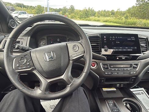 Used 2023 Honda Passport TrailSport image 26