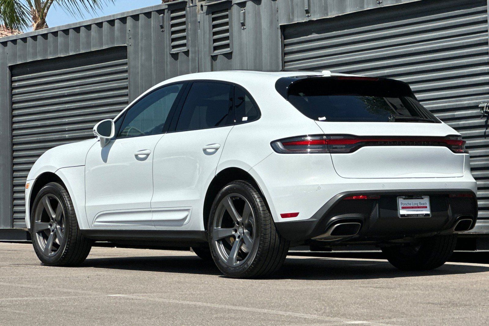 Used 2026 Porsche Macan AWD/4WD image 3