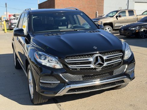 Used 2018 Mercedes-Benz GLE 350 4MATIC image 3