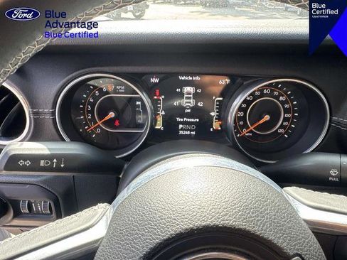 Used 2018 Jeep Wrangler Unlimited Sahara AWD/4WD image 13