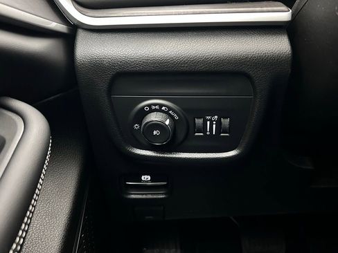 New 2026 Jeep Grand Cherokee Limited image 19