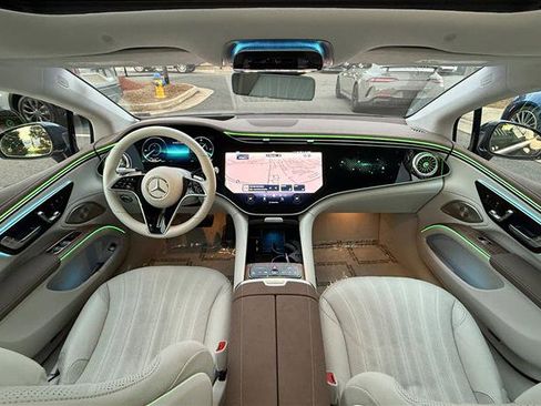 Used 2023 Mercedes-Benz EQS 580 4MATIC Sedan image 21