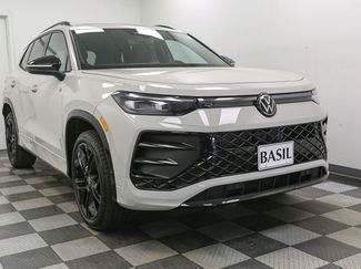 New 2026 Volkswagen Tiguan SE R-Line AWD/4WD video 2