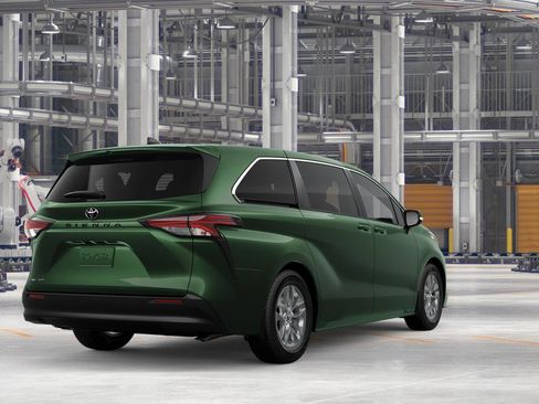 New 2026 Toyota Sienna LE AWD/4WD image 9