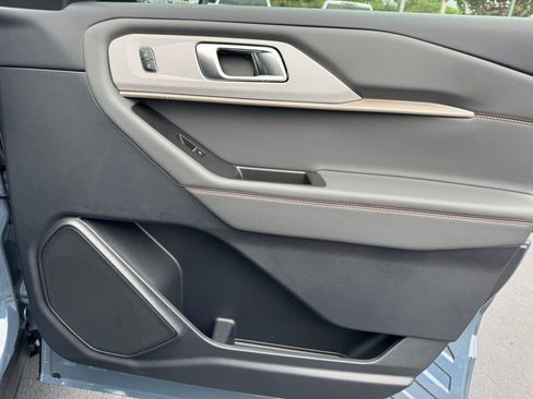 New 2025 Ford Explorer Active image 24