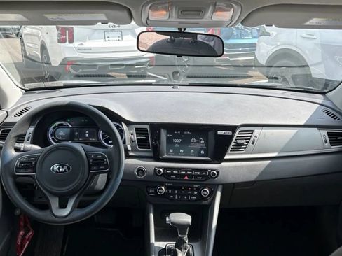 Used 2018 Kia Niro LX FWD image 7