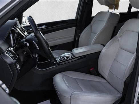 Used 2018 Mercedes-Benz GLS 450 4MATIC image 11