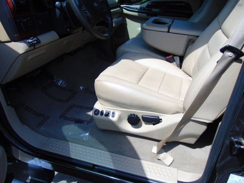 Used 2007 Ford F250 Lariat AWD/4WD image 5