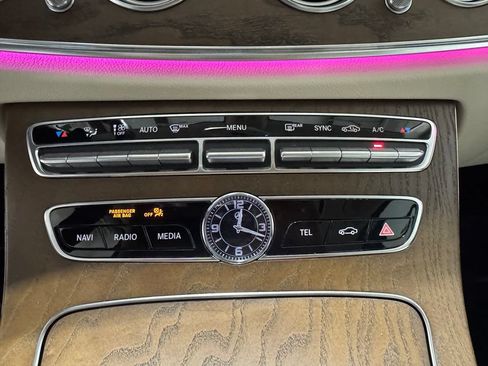 Used 2020 Mercedes-Benz E 350 4MATIC Sedan image 23