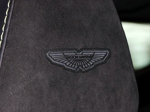 Used 2023 Aston Martin V12 Vantage RWD image 65