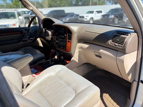 Used 2000 Lexus LX 470 4WD image 13