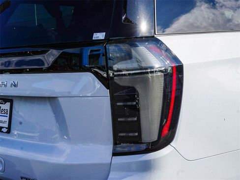 New 2026 Chevrolet Suburban Premier image 9