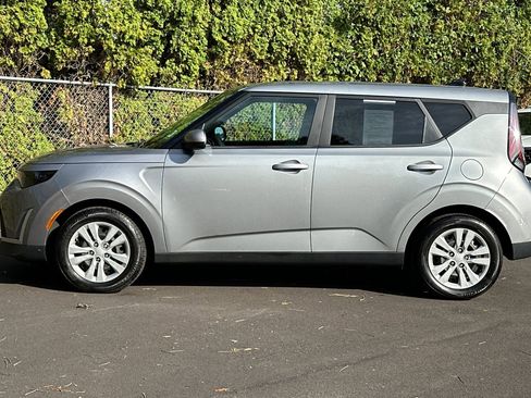 Certified 2023 Kia Soul LX image 7