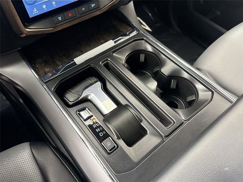 Used 2022 Ford F150 Lightning Lariat image 28