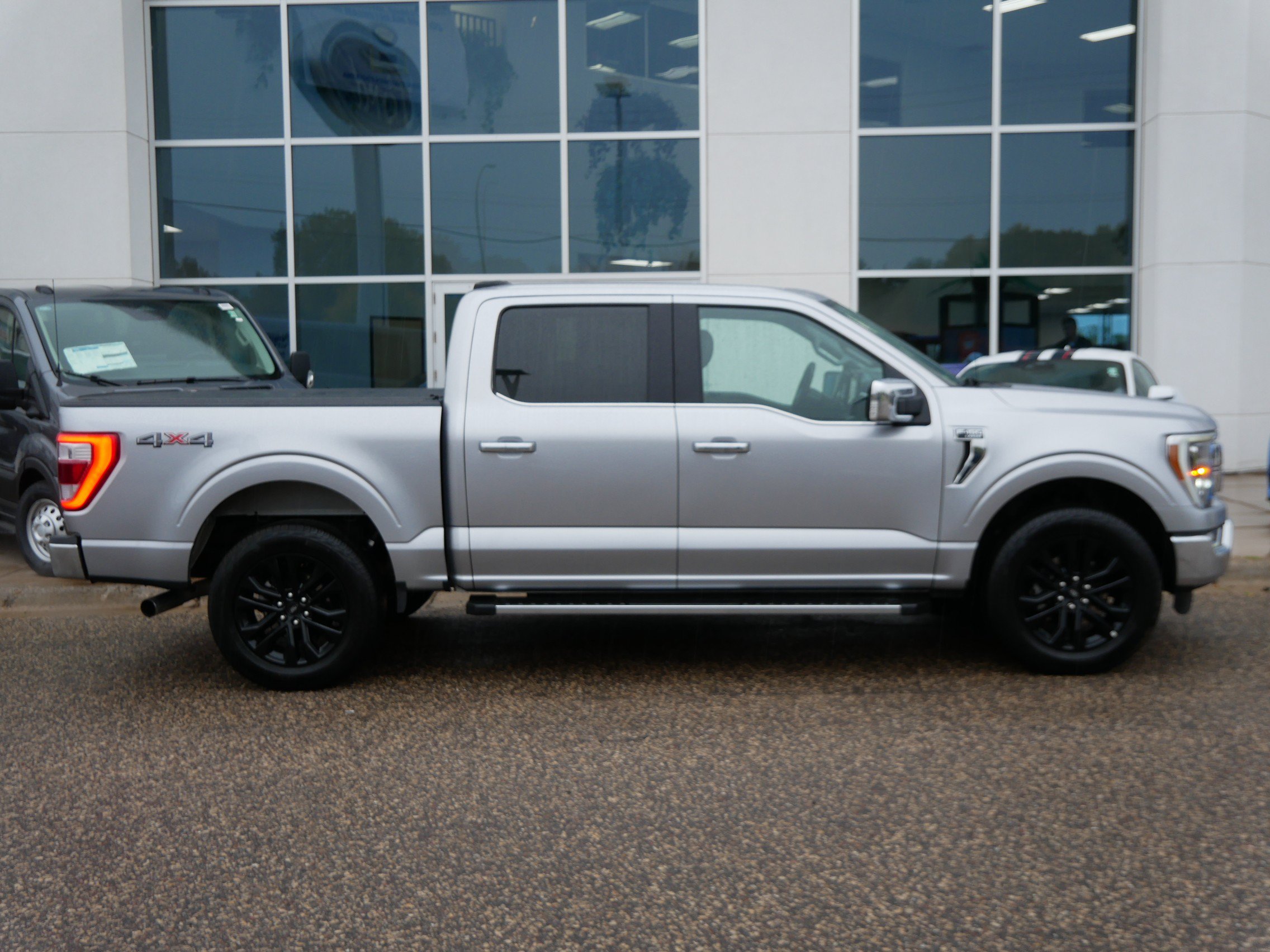 Used 2021 Ford F150 Lariat w/ Equipment Group 502A High AWD/4WD image 2