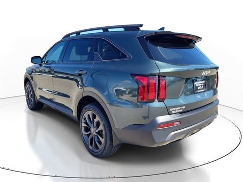 Used 2023 Kia Sorento X-Line EX image 4