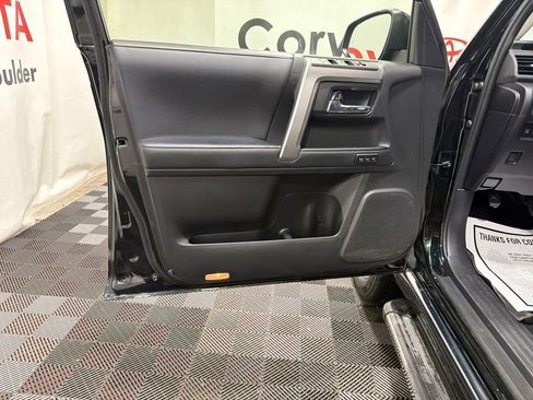 Used 2023 Toyota 4Runner Limited AWD/4WD image 19