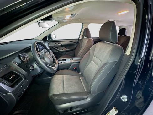 Used 2024 Nissan Rogue SV image 22