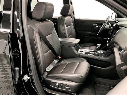 Used 2023 Chevrolet Traverse High Country w/ LPO, Floor Liner Package FWD image 8
