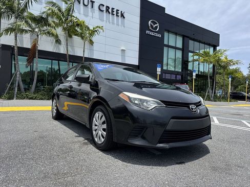 Used 2014 Toyota Corolla LE FWD image 30