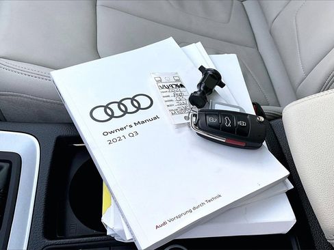 Used 2021 Audi Q3 2.0T Premium Plus w/ Premium Plus Package image 35