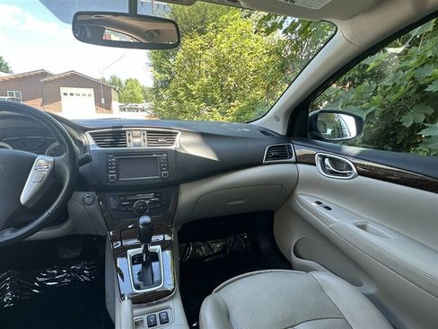 Used 2015 Nissan Sentra SL w/ SL Premium Package FWD image 46