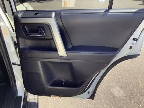 Used 2022 Toyota 4Runner SR5 AWD/4WD image 36
