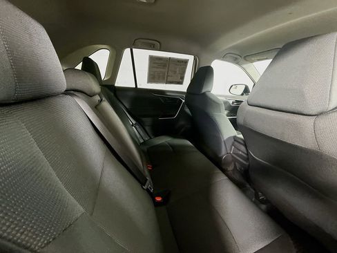 Certified 2021 Toyota RAV4 LE image 24