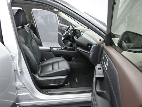 Used 2021 Nissan Rogue SL w/ Premium Package image 27