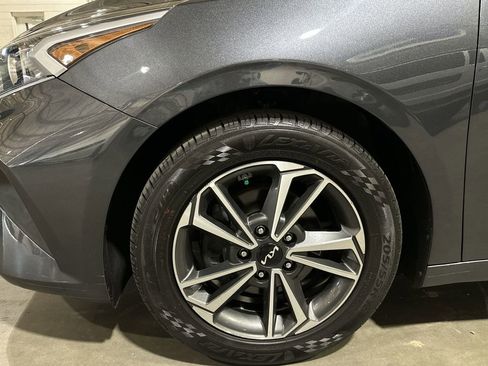 Used 2023 Kia Forte LXS image 18