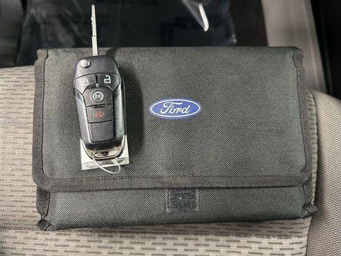 Used 2018 Ford F150 XLT w/ Equipment Group 302A Luxury AWD/4WD image 38