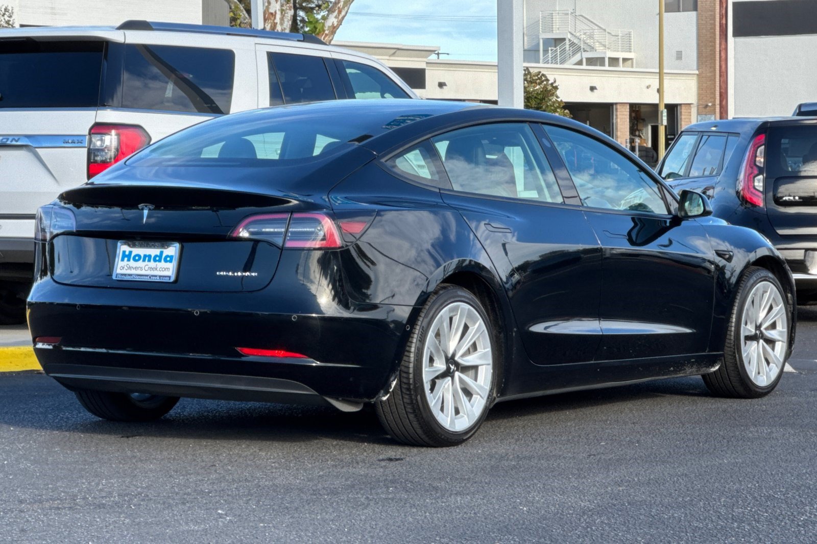 Used 2022 Tesla Model 3 Long Range AWD/4WD image 9