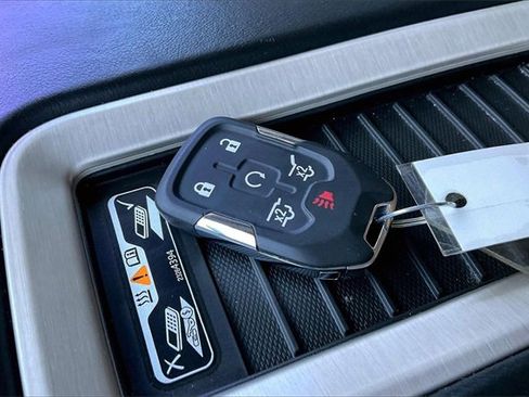 Used 2019 GMC Yukon Denali w/ Denali Ultimate Package image 10