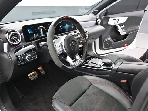 Used 2021 Mercedes-Benz CLA 35 AMG 4MATIC image 11