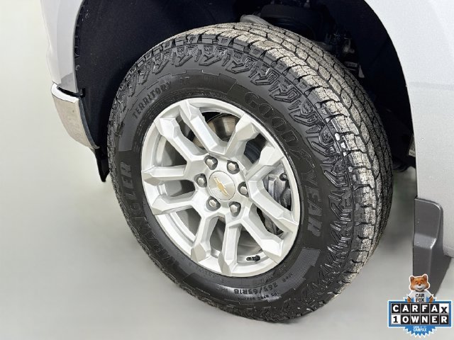 Used 2024 Chevrolet Silverado 1500 LT AWD/4WD image 32