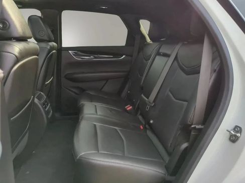 Used 2020 Cadillac XT5 Premium Luxury w/ LPO, Floor Liner Package FWD image 21