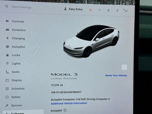 Used 2025 Tesla Model 3 Long Range RWD image 8