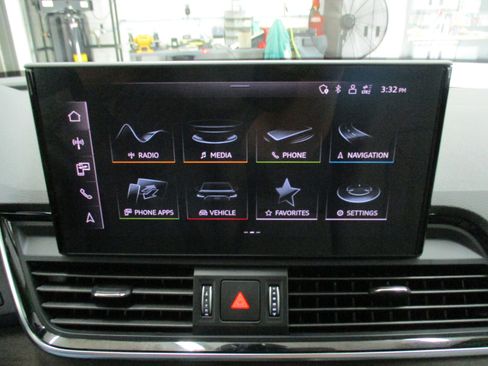 Used 2022 Audi Q5 2.0T Premium Plus image 23