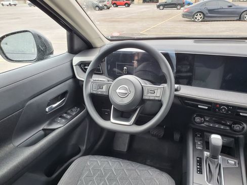 New 2026 Nissan Kicks SV image 13