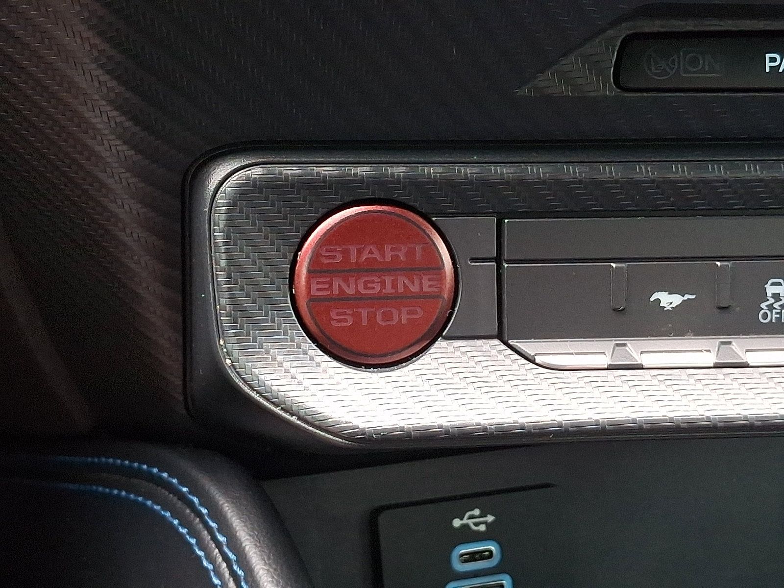 Certified 2025 Ford Mustang Dark Horse RWD image 28
