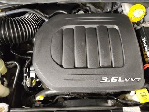 Used 2016 Dodge Grand Caravan American Value Package image 30