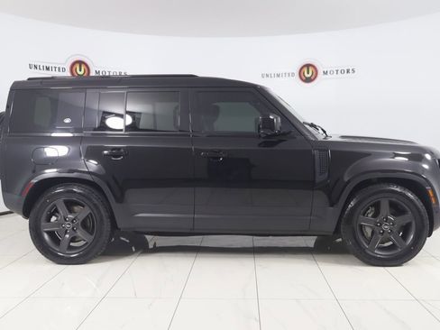 Used 2022 Land Rover Defender 110 SE image 2