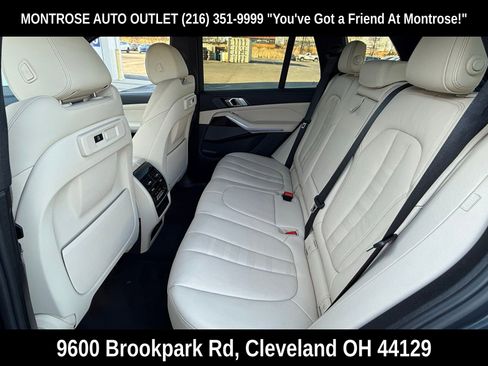 Used 2021 BMW X5 xDrive40i w/ Premium Package image 14