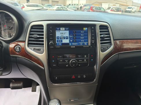 Used 2012 Jeep Grand Cherokee Limited AWD/4WD image 19
