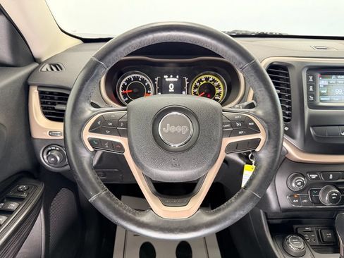 Used 2014 Jeep Cherokee Latitude w/ Cold Weather Group AWD/4WD image 13