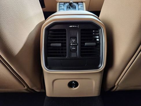 Used 2021 Porsche Macan S image 30