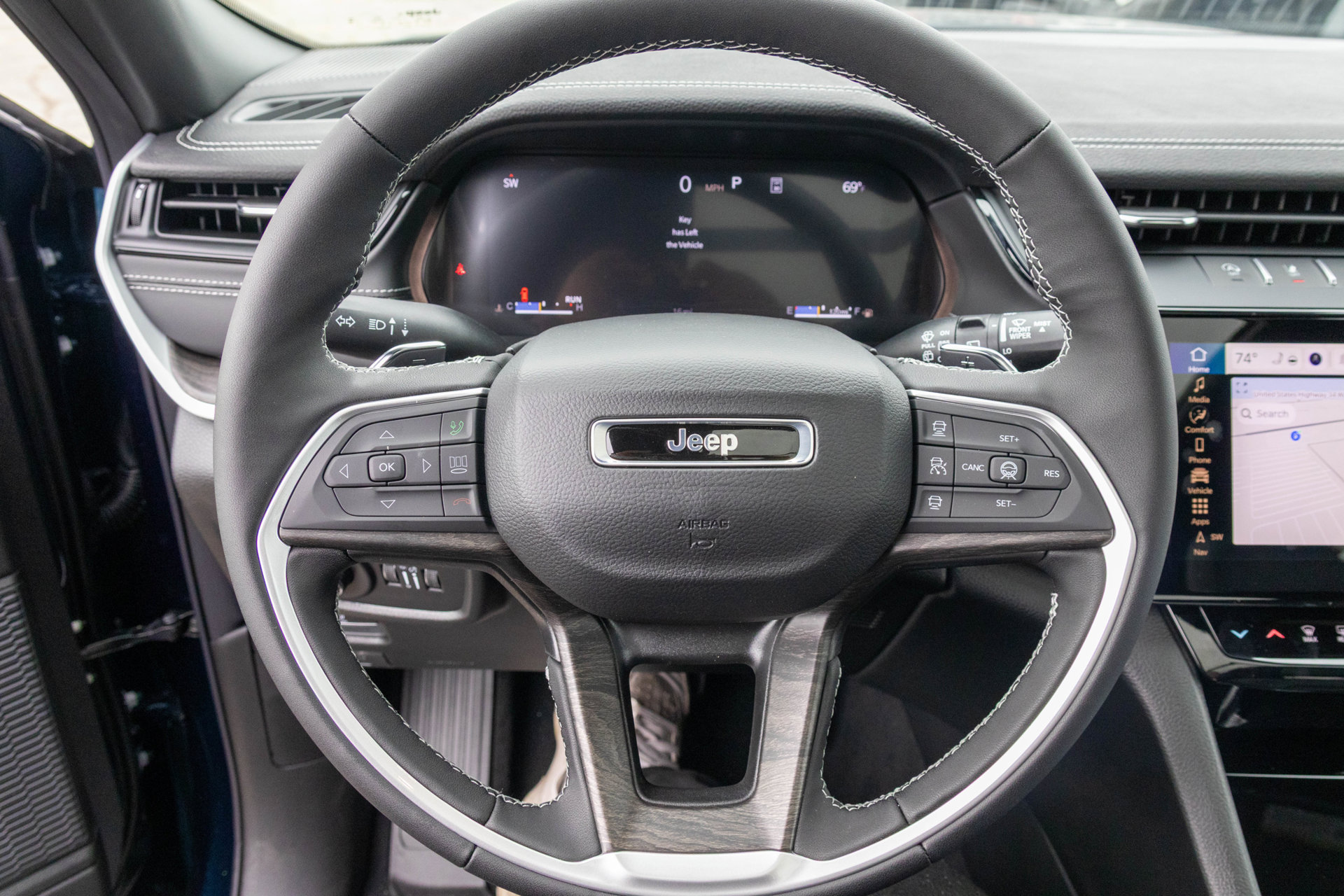 New 2027 Jeep Grand Cherokee L Limited AWD/4WD image 26