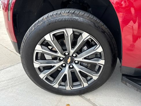 Used 2025 Chevrolet Tahoe High Country RWD image 43
