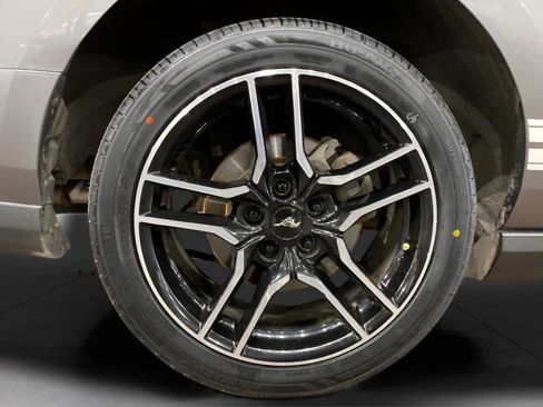 Used 2010 Ford Mustang Premium image 16